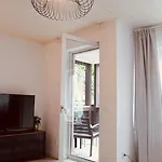 아파트 In